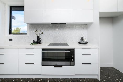 Photo of property in 2 Waimarama Court, Roslyn, Palmerston North, 4414