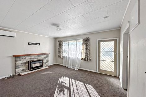 Photo of property in 21 Hood Street, Castlecliff, Whanganui, 4501