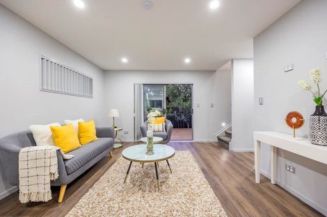 Photo of property in 7d La Trobe Street, Pakuranga Heights, Auckland, 2010