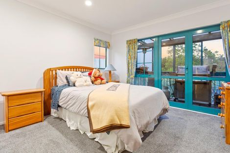 Photo of property in 3 Hobie Court, West Harbour, Auckland, 0618