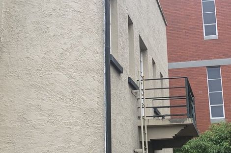 Photo of property in 1/35 Tennyson Street, Dunedin Central, Dunedin, 9016