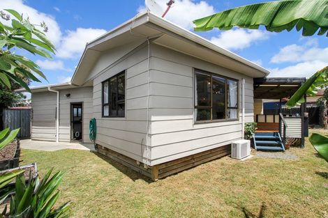 Photo of property in 7 Taihiki Road, Clarks Beach, 2122