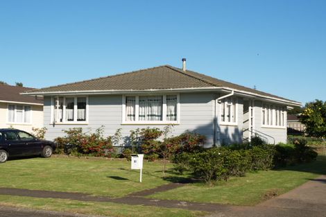 Photo of property in 14 Chadwick Crescent, Mangere East, Auckland, 2024