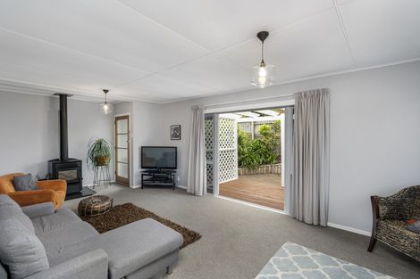 Photo of property in 66 Huatoki Street, Vogeltown, New Plymouth, 4310