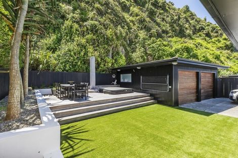 Photo of property in 91 Breaker Bay Road, Breaker Bay, Wellington, 6022