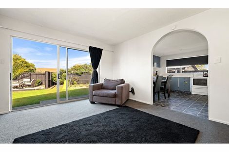 Photo of property in 2/50 Valecrest Avenue, Parklands, Christchurch, 8083