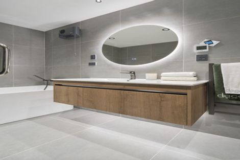 Photo of property in 19 Taipahitini Road, Rosehill, 2113