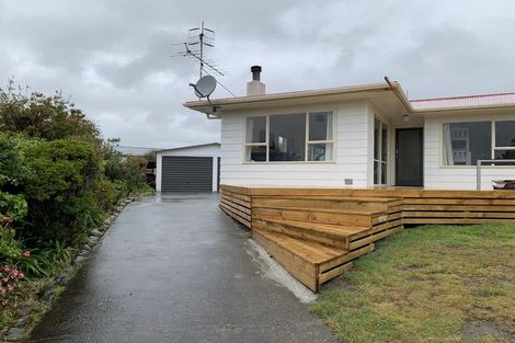 Photo of property in 22 Mountainview Terrace, Otaki Beach, Otaki, 5512