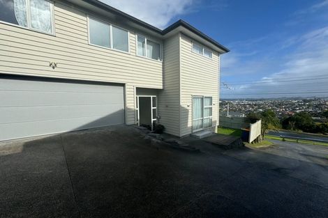 Photo of property in 517 East Coast Road, Murrays Bay, Auckland, 0630