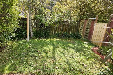 Photo of property in 5 Newnham Court, Tawa, Wellington, 5028
