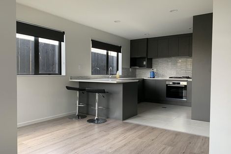 Photo of property in 10a Kelkirk Street, Kelston, Auckland, 0602