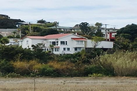 Photo of property in 2 Rose Street, Raglan, 3225