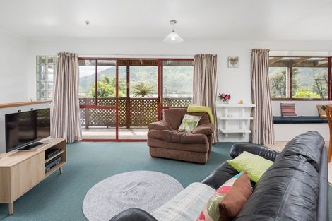 Photo of property in 770 Queen Charlotte Drive, Havelock, Picton, 7281