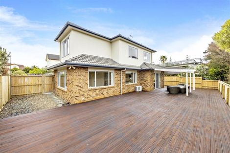 Photo of property in 15 William Woods Court, Flat Bush, Auckland, 2016