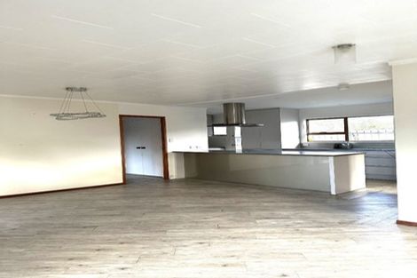 Photo of property in 2/13 Phoenix Place, Papatoetoe, Auckland, 2025