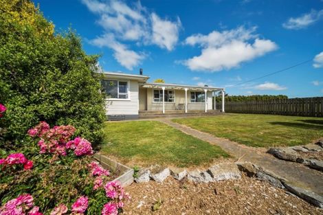 Photo of property in 323 Hunter Road, Eltham, Hawera, 4673