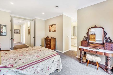 Photo of property in 28 Delta Mews Place, Clive, 4102