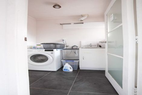 Photo of property in 2a Kurnell Drive, Botany Downs, Auckland, 2010