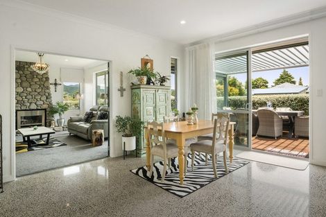 Photo of property in 7 Riverside Place, Katikati, 3129