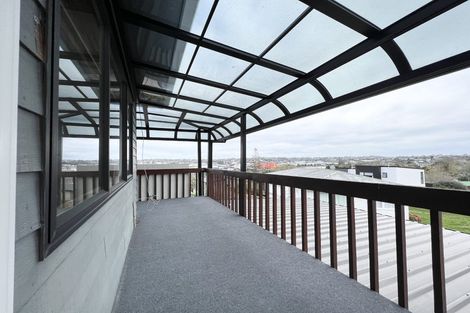 Photo of property in 2/104 Bond Crescent, Forrest Hill, Auckland, 0620