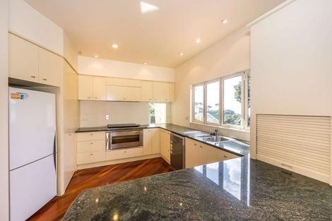 Photo of property in 24a Rock Isle Road, Torbay, Auckland, 0630