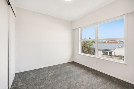 Photo of property in 2/16 Northumberland Avenue, Belmont, Auckland, 0622