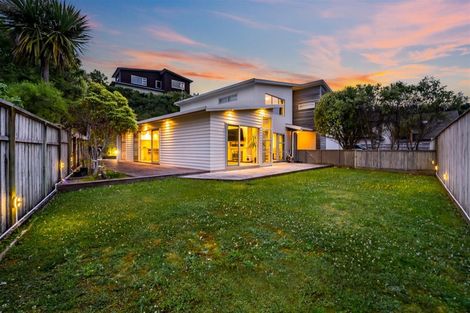 Photo of property in 7 Halewood Grove, Churton Park, Wellington, 6037
