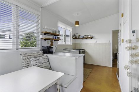 Photo of property in 17 Leo Street, Waihi Beach, 3611