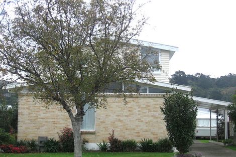 Photo of property in 135 Taita Drive, Avalon, Lower Hutt, 5011