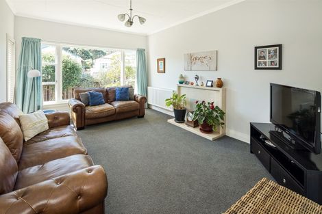 Photo of property in 190 Coutts Street, Rongotai, Wellington, 6022