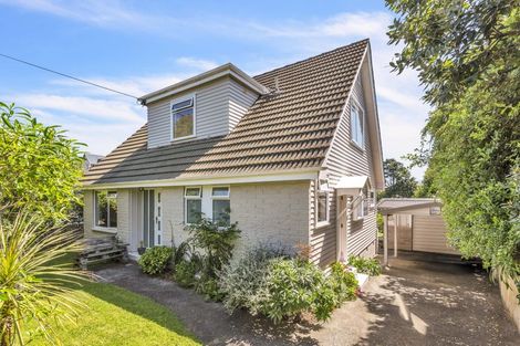 Photo of property in 127 Renown Road, Raumati South, Paraparaumu, 5032