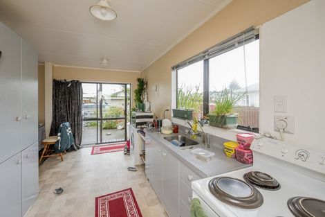 Photo of property in 9 Simcox Street, Otaki Beach, Otaki, 5512