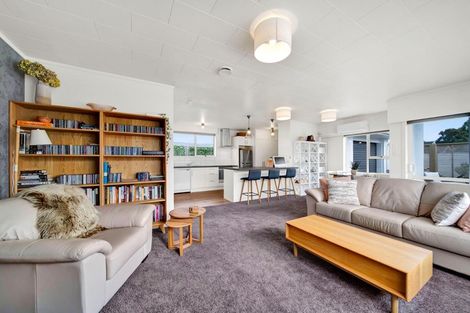 Photo of property in 7 Puriri Street, Hawera, 4610