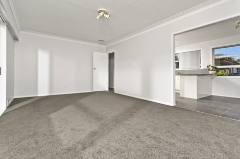 Photo of property in 1/223 Eskdale Road, Birkenhead, Auckland, 0626