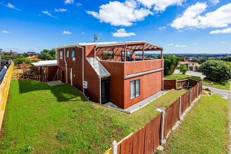 Photo of property in 57 Highland Park Drive, Highland Park, Auckland, 2010