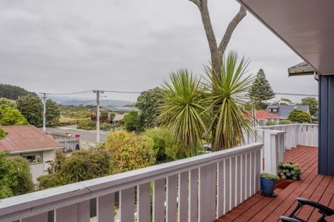Photo of property in 62 Toi Street, Otaki Beach, Otaki, 5512