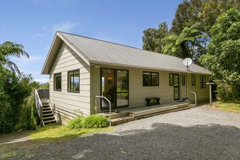 Photo of property in 73 Kaiuru Avenue, Pukawa Bay, Turangi, 3381