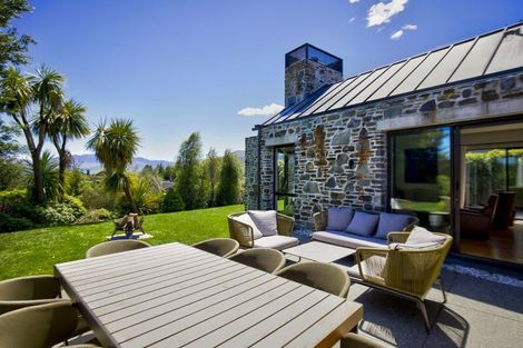 Photo of property in 8 Bretby Court, Jacks Point, Queenstown, 9371