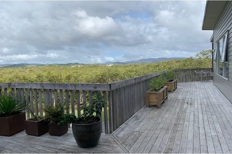 Photo of property in 30 Waimahanga Road, Onerahi, Whangarei, 0110