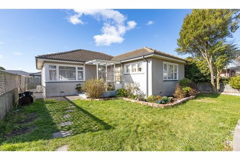 Photo of property in 302 Wairakei Road, Bryndwr, Christchurch, 8053