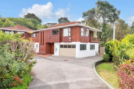 Photo of property in 2/30 Manly Esplanade, Browns Bay, Auckland, 0630