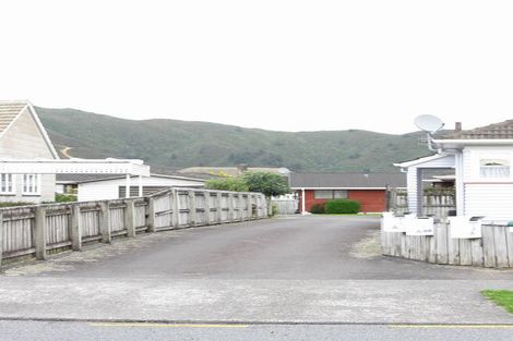 Photo of property in 1/8 Hewer Crescent, Naenae, Lower Hutt, 5011