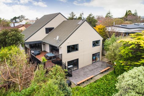 Photo of property in 7 Hillgrove Place, Fitzherbert, Palmerston North, 4410