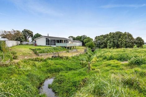 Photo of property in 5 Hughson Place, Opunake, 4616