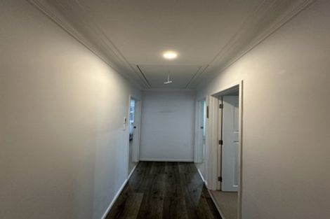 Photo of property in 141 Gossamer Drive, Pakuranga Heights, Auckland, 2010