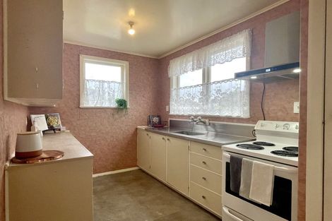 Photo of property in 30 Corinna Street, Waitangirua, Porirua, 5024