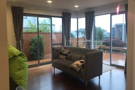 Photo of property in 70 Headland Drive, Long Bay, Auckland, 0630