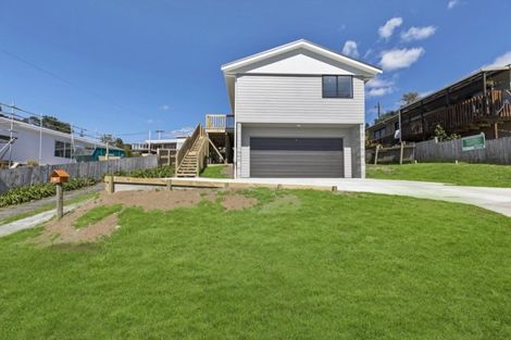 Photo of property in 13 Waiora Road, Stanmore Bay, Whangaparaoa, 0932