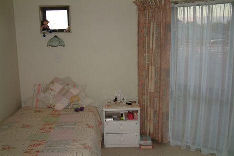 Photo of property in 29 Black Teal Close, Unsworth Heights, Auckland, 0632