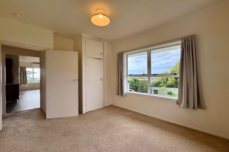 Photo of property in 107 Bleakhouse Road, Mellons Bay, Auckland, 2014